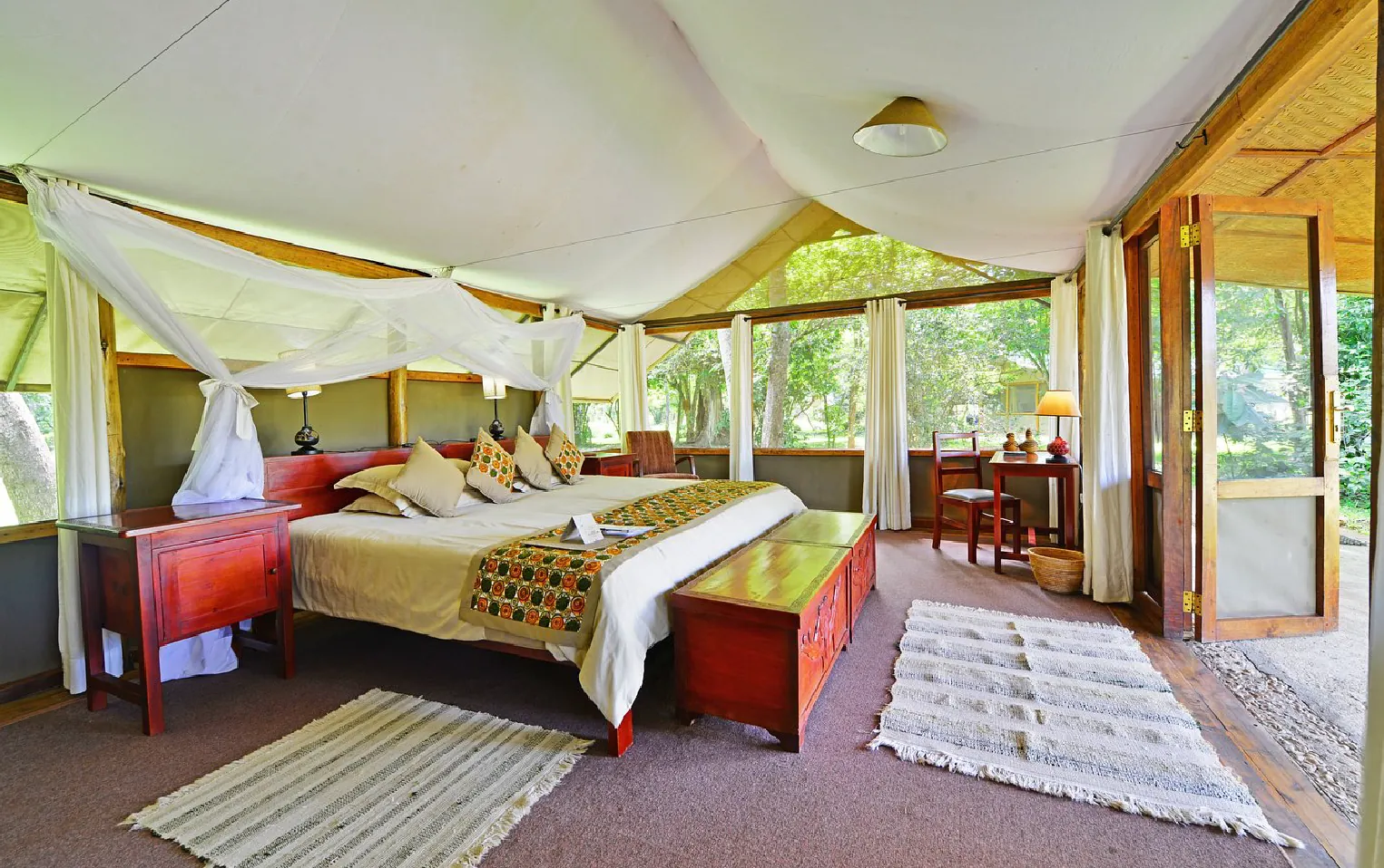 Ishasha Wilderness Camp near the tree-climbing lions